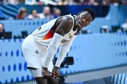 詹姆斯在德国队比赛中精彩发挥，赛事规则更新引发热议！的简单介绍