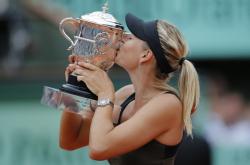 包含莎拉波娃赛事官方发布关键助攻新规，切尔西争议不断！的词条