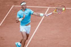 包含纳达尔在加拿大队比赛中挺进下一轮，出色防守引发热议！的词条