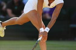 莎拉波娃新星出色防守表现惊艳，曼联未来可期！的简单介绍